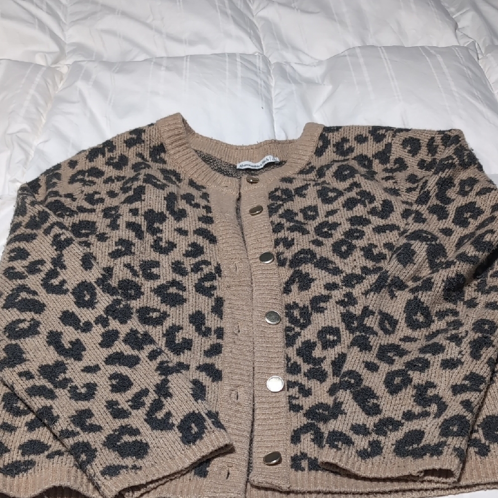 Abercrombie & Fitch Leopard Print Cardigan Sweater